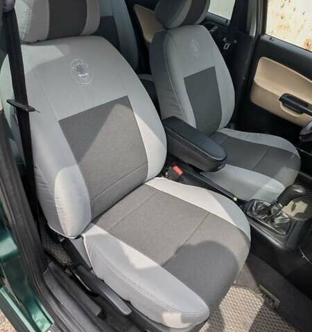 Шкода Октавия 2004 в Полтаве на Automoto.ua Зеленый Шкода Октавия, объемом двигателя 1.8 л и пробегом 397 тыс. км за 5200 $, фото 4 на Automoto.ua