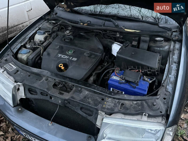 Зеленый Шкода Октавия, объемом двигателя 0 л и пробегом 333 тыс. км за 2100 $, фото 5 на Automoto.ua