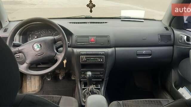 Зеленый Шкода Октавия, объемом двигателя 1.78 л и пробегом 261 тыс. км за 4500 $, фото 7 на Automoto.ua