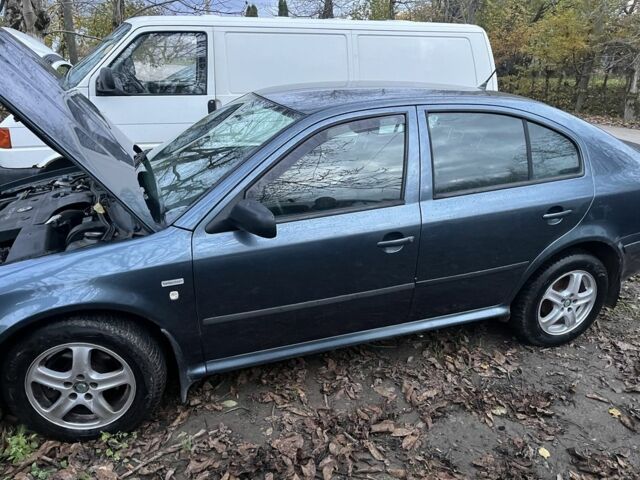 Зеленый Шкода Октавия, объемом двигателя 1.9 л и пробегом 320 тыс. км за 2300 $, фото 4 на Automoto.ua