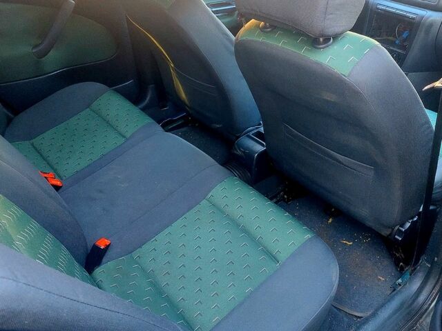 Зеленый Шкода Октавия, объемом двигателя 1.6 л и пробегом 190 тыс. км за 4000 $, фото 3 на Automoto.ua