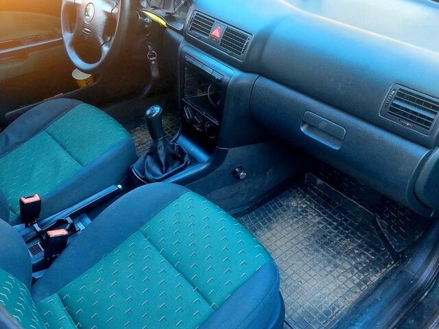 Зеленый Шкода Октавия, объемом двигателя 1.6 л и пробегом 190 тыс. км за 4000 $, фото 4 на Automoto.ua