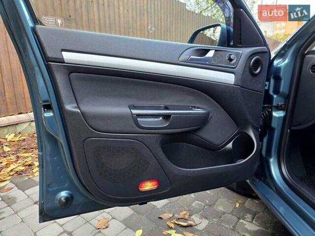 Зеленый Шкода Октавия, объемом двигателя 1.6 л и пробегом 275 тыс. км за 6000 $, фото 89 на Automoto.ua