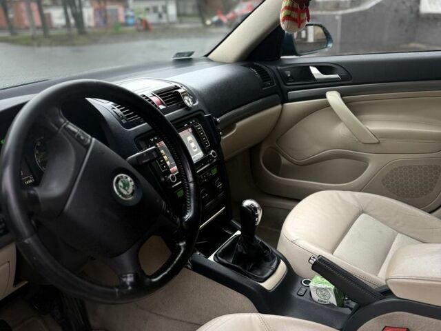 Зеленый Шкода Октавия, объемом двигателя 2 л и пробегом 290 тыс. км за 3200 $, фото 4 на Automoto.ua