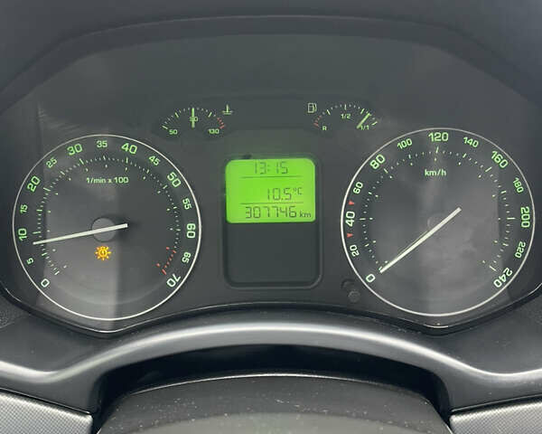 Зеленый Шкода Октавия, объемом двигателя 1.6 л и пробегом 307 тыс. км за 6250 $, фото 8 на Automoto.ua