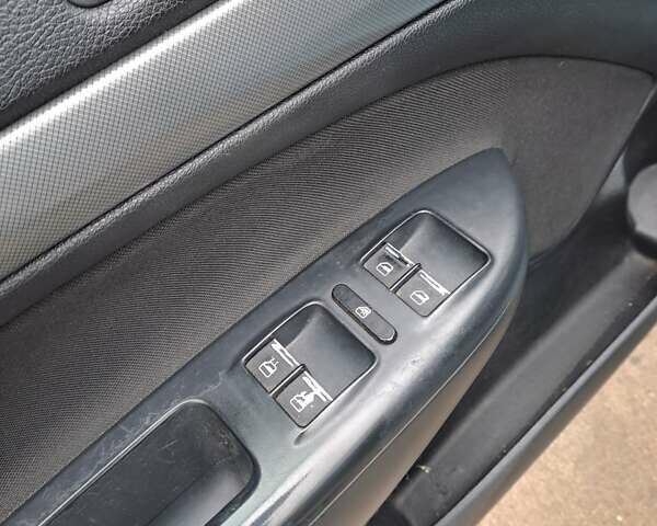 Зелений Шкода Октавія, об'ємом двигуна 1.6 л та пробігом 299 тис. км за 5300 $, фото 14 на Automoto.ua