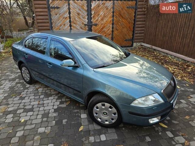 Зеленый Шкода Октавия, объемом двигателя 1.6 л и пробегом 275 тыс. км за 6000 $, фото 3 на Automoto.ua