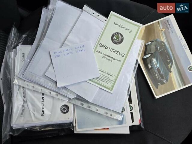 Зеленый Шкода Октавия, объемом двигателя 1.6 л и пробегом 275 тыс. км за 6000 $, фото 65 на Automoto.ua