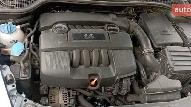 Зеленый Шкода Октавия, объемом двигателя 1.6 л и пробегом 287 тыс. км за 5600 $, фото 2 на Automoto.ua