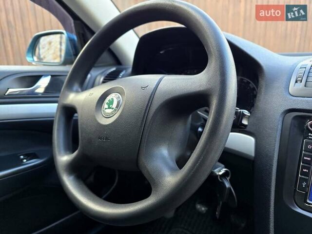 Зеленый Шкода Октавия, объемом двигателя 1.6 л и пробегом 275 тыс. км за 6000 $, фото 61 на Automoto.ua