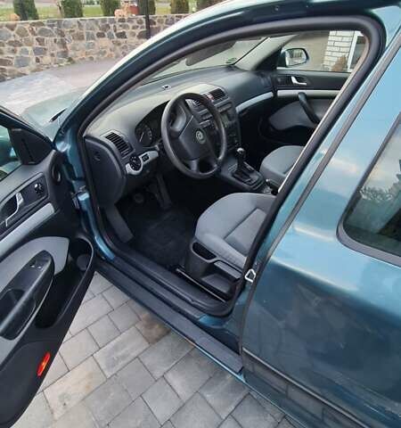 Зеленый Шкода Октавия, объемом двигателя 1.6 л и пробегом 173 тыс. км за 5300 $, фото 7 на Automoto.ua