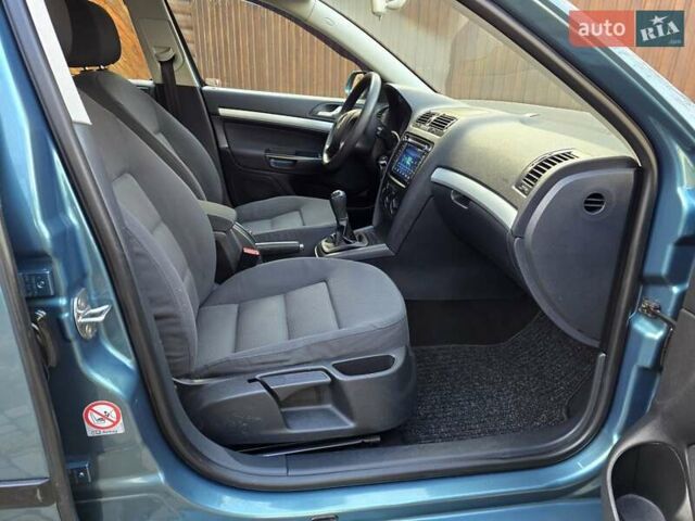 Зеленый Шкода Октавия, объемом двигателя 1.6 л и пробегом 275 тыс. км за 6000 $, фото 51 на Automoto.ua