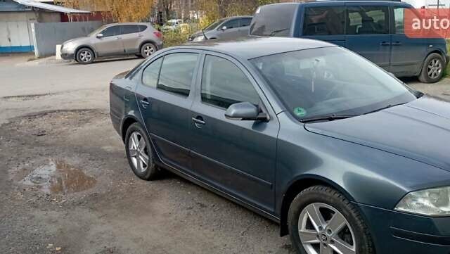 Зеленый Шкода Октавия, объемом двигателя 1.6 л и пробегом 287 тыс. км за 5600 $, фото 3 на Automoto.ua