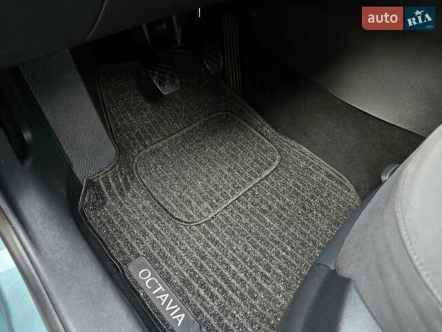 Зеленый Шкода Октавия, объемом двигателя 1.6 л и пробегом 275 тыс. км за 6000 $, фото 94 на Automoto.ua