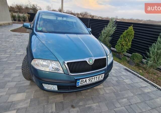 Зеленый Шкода Октавия, объемом двигателя 1.6 л и пробегом 173 тыс. км за 5300 $, фото 6 на Automoto.ua