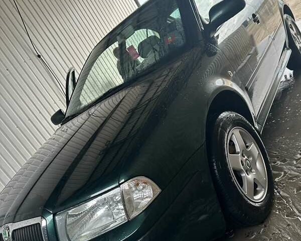 Зеленый Шкода Октавия, объемом двигателя 1.6 л и пробегом 162 тыс. км за 4500 $, фото 2 на Automoto.ua