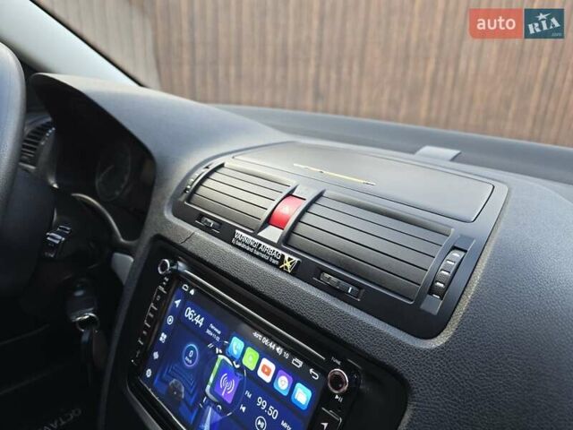 Зеленый Шкода Октавия, объемом двигателя 1.6 л и пробегом 275 тыс. км за 6000 $, фото 64 на Automoto.ua