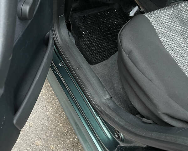 Зеленый Шкода Октавия, объемом двигателя 1.6 л и пробегом 162 тыс. км за 4500 $, фото 11 на Automoto.ua