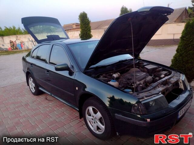 Зеленый Шкода Октавия, объемом двигателя 1.8 л и пробегом 240 тыс. км за 5500 $, фото 4 на Automoto.ua