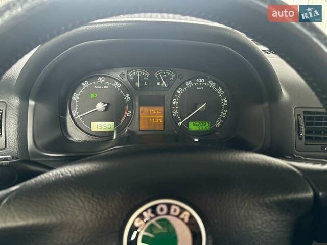 Зеленый Шкода Октавия, объемом двигателя 1.6 л и пробегом 162 тыс. км за 4500 $, фото 7 на Automoto.ua