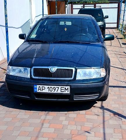 Зеленый Шкода Октавия, объемом двигателя 1.6 л и пробегом 133 тыс. км за 5500 $, фото 1 на Automoto.ua