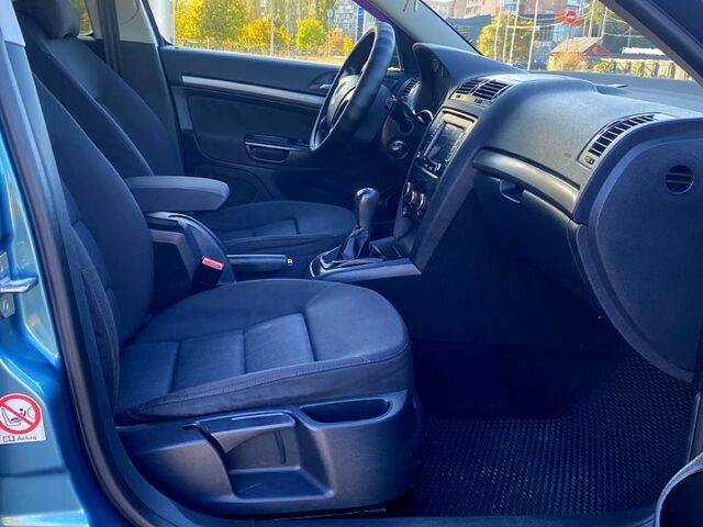 Зелений Шкода Октавія, об'ємом двигуна 1.6 л та пробігом 251 тис. км за 5500 $, фото 8 на Automoto.ua