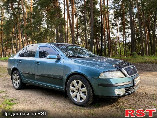 Зеленый Шкода Октавия, объемом двигателя 1.6 л и пробегом 245 тыс. км за 4950 $, фото 1 на Automoto.ua