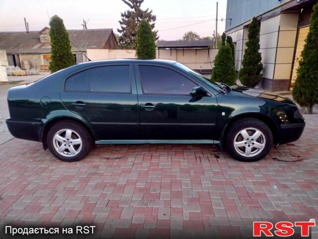 Зеленый Шкода Октавия, объемом двигателя 1.8 л и пробегом 240 тыс. км за 5500 $, фото 3 на Automoto.ua