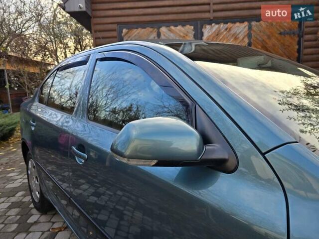 Зеленый Шкода Октавия, объемом двигателя 1.6 л и пробегом 275 тыс. км за 6000 $, фото 4 на Automoto.ua