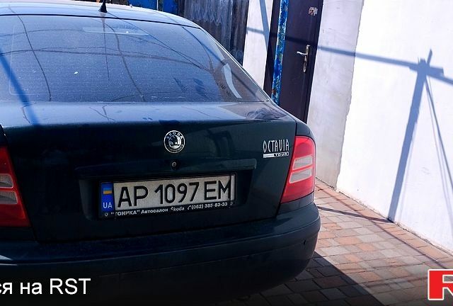 Зеленый Шкода Октавия, объемом двигателя 1.6 л и пробегом 133 тыс. км за 5500 $, фото 2 на Automoto.ua