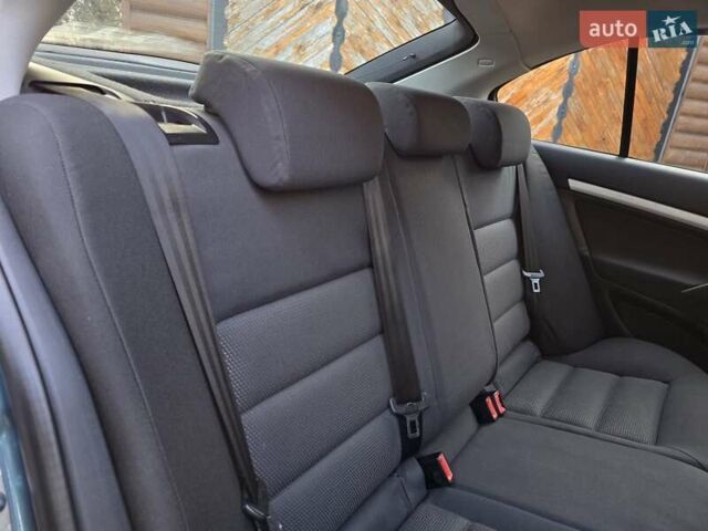 Зеленый Шкода Октавия, объемом двигателя 1.6 л и пробегом 275 тыс. км за 6000 $, фото 88 на Automoto.ua