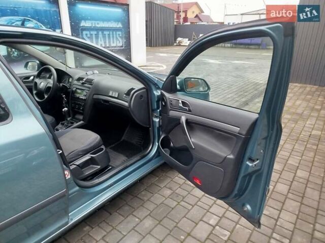 Зелений Шкода Октавія, об'ємом двигуна 1.6 л та пробігом 299 тис. км за 4500 $, фото 4 на Automoto.ua