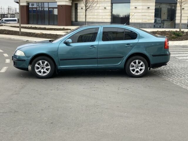 Зеленый Шкода Октавия, объемом двигателя 1.6 л и пробегом 260 тыс. км за 4700 $, фото 2 на Automoto.ua