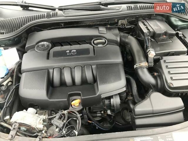 Зеленый Шкода Октавия, объемом двигателя 1.6 л и пробегом 290 тыс. км за 6300 $, фото 9 на Automoto.ua