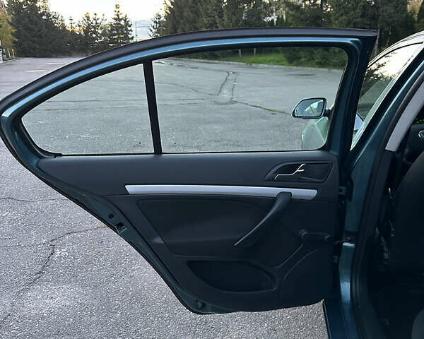 Шкода Октавія 2006 у Тернополі на Automoto.ua Зелений Шкода Октавія, об'ємом двигуна 1.6 л та пробігом 197 тис. км за 6750 $, фото 48 на Automoto.ua