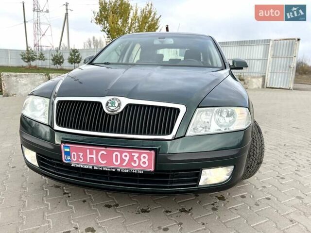 Зеленый Шкода Октавия, объемом двигателя 1.6 л и пробегом 215 тыс. км за 5500 $, фото 6 на Automoto.ua