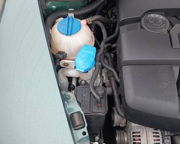 Зеленый Шкода Октавия, объемом двигателя 1.6 л и пробегом 215 тыс. км за 6250 $, фото 7 на Automoto.ua