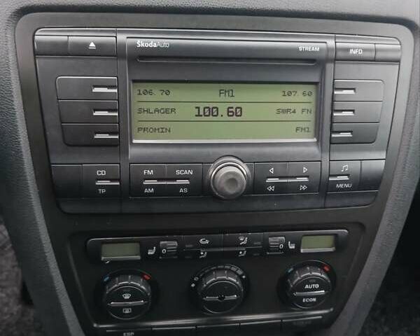 Зеленый Шкода Октавия, объемом двигателя 1.6 л и пробегом 215 тыс. км за 6250 $, фото 32 на Automoto.ua