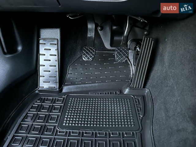 Шкода Октавія 2006 у Тернополі на Automoto.ua Зелений Шкода Октавія, об'ємом двигуна 1.6 л та пробігом 197 тис. км за 6750 $, фото 37 на Automoto.ua