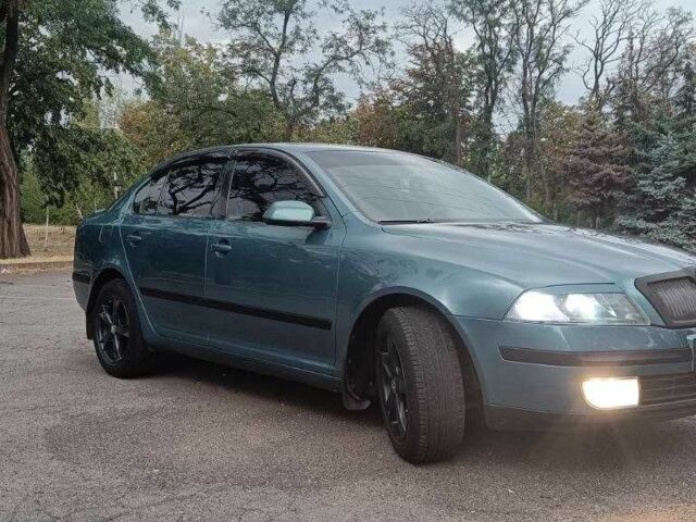 Зеленый Шкода Октавия, объемом двигателя 1.6 л и пробегом 205 тыс. км за 6200 $, фото 1 на Automoto.ua