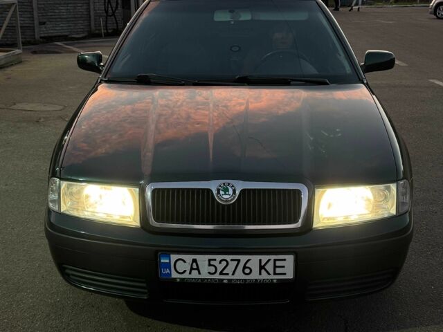 Зеленый Шкода Октавия, объемом двигателя 1.6 л и пробегом 275 тыс. км за 5700 $, фото 1 на Automoto.ua