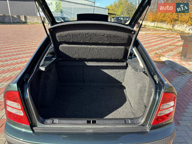 Зеленый Шкода Октавия, объемом двигателя 1.6 л и пробегом 220 тыс. км за 5900 $, фото 12 на Automoto.ua