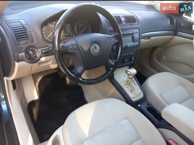 Зелений Шкода Октавія, об'ємом двигуна 1.6 л та пробігом 203 тис. км за 7500 $, фото 40 на Automoto.ua