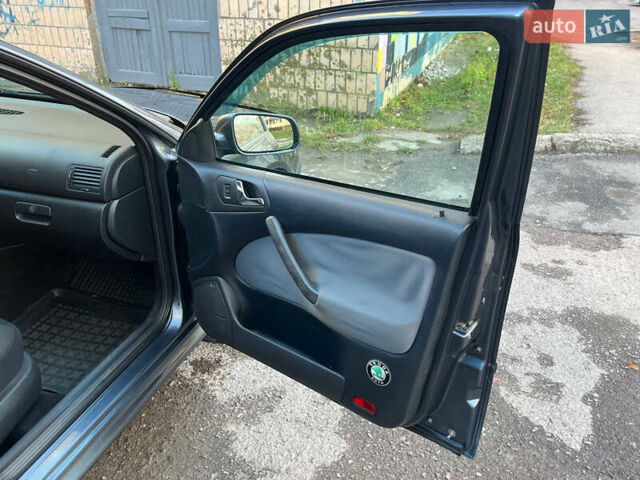 Зелений Шкода Октавія, об'ємом двигуна 1.6 л та пробігом 392 тис. км за 4400 $, фото 13 на Automoto.ua