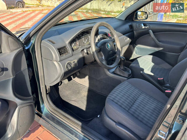 Зеленый Шкода Октавия, объемом двигателя 1.6 л и пробегом 220 тыс. км за 5900 $, фото 7 на Automoto.ua