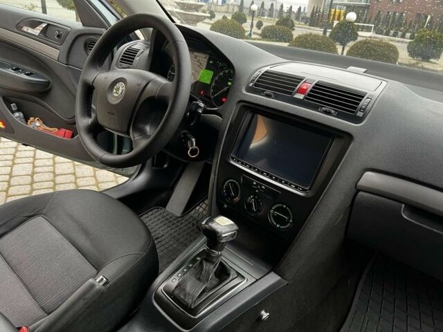 Зеленый Шкода Октавия, объемом двигателя 2 л и пробегом 270 тыс. км за 6999 $, фото 4 на Automoto.ua