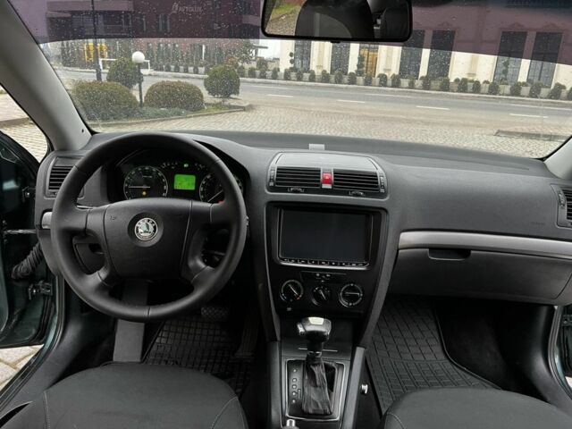 Зеленый Шкода Октавия, объемом двигателя 2 л и пробегом 270 тыс. км за 6999 $, фото 7 на Automoto.ua