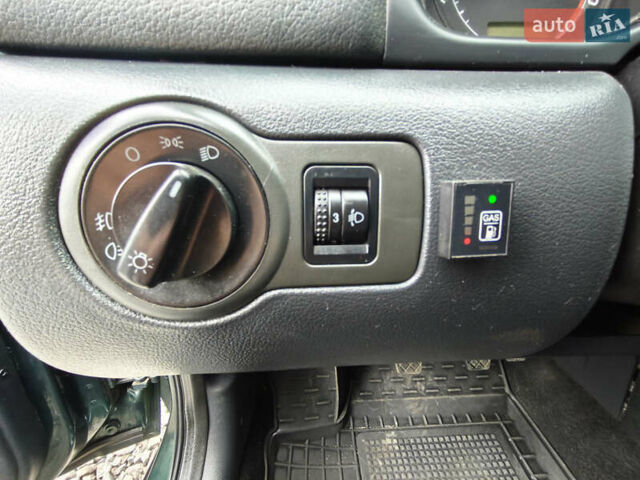 Зелений Шкода Октавія, об'ємом двигуна 1.6 л та пробігом 192 тис. км за 5850 $, фото 23 на Automoto.ua