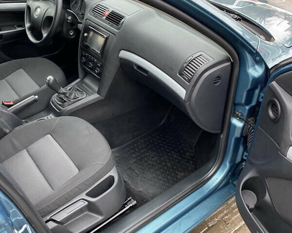 Зеленый Шкода Октавия, объемом двигателя 1.6 л и пробегом 231 тыс. км за 6400 $, фото 13 на Automoto.ua