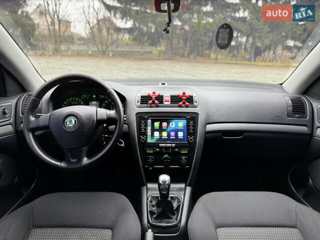 Зелений Шкода Октавія, об'ємом двигуна 1.8 л та пробігом 255 тис. км за 6100 $, фото 14 на Automoto.ua